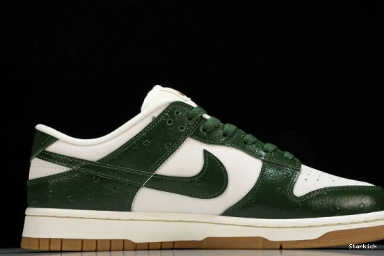 FJ2260-002 Gorge Nike Green Low Dunk 0915